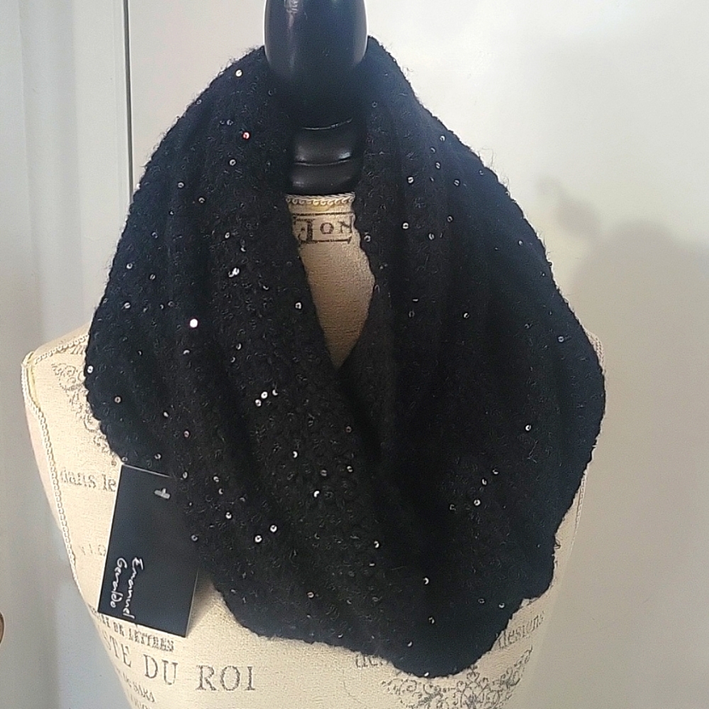 Emanuel Geraldo Infinity Scarf NWT